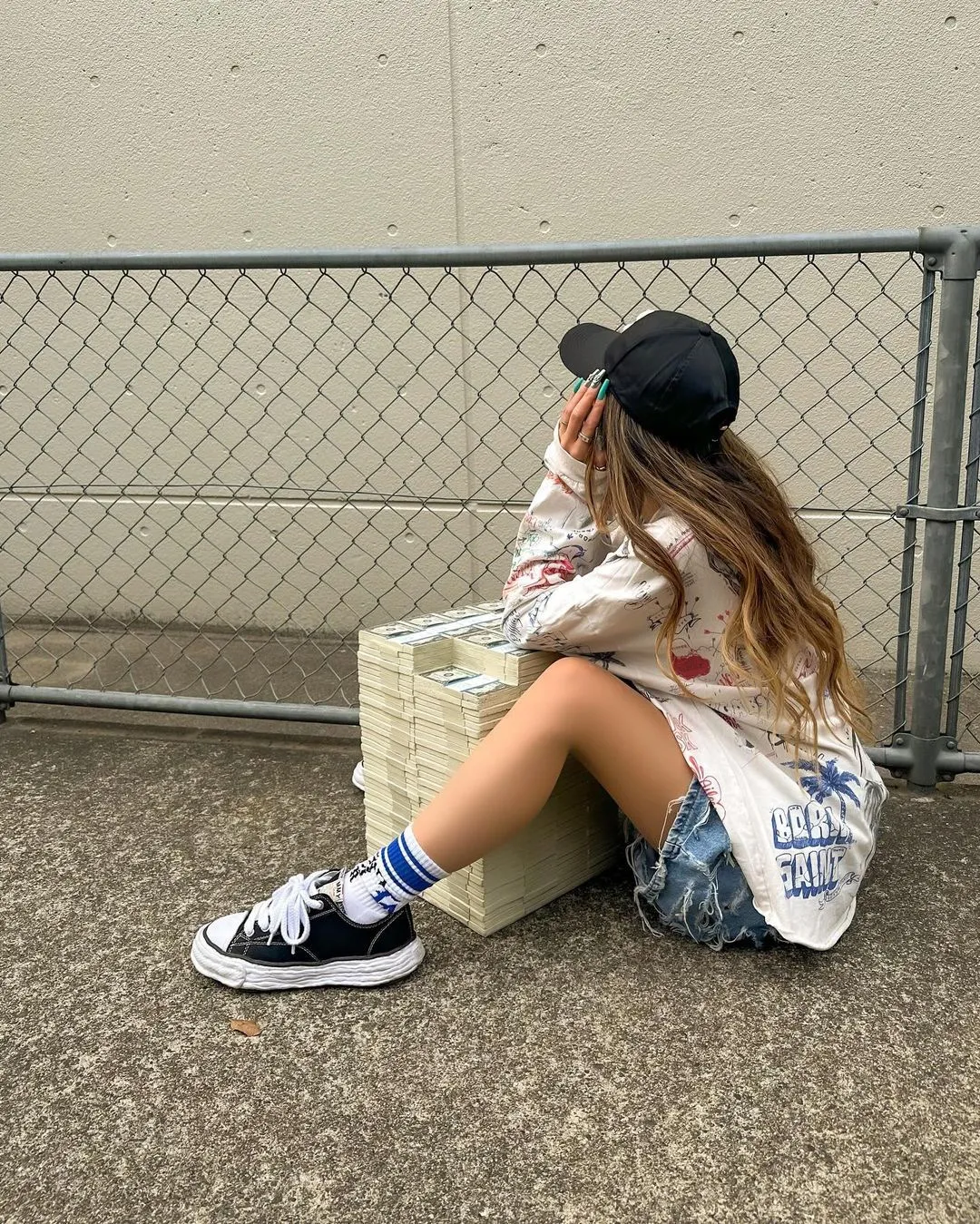 SAINT Mxxxxxx × BORNXRAISED BR_LS TEE/LA/WHT Latest co-branded model LA diamond all-over long sleeves off-white S-XL Super heavy work started in February and lasted three months Super complex 36 sets of screens Outlined pictures make you doubt your life Super perfect reproduction of printing Genuine Czech diamonds Pressure-free reproduction